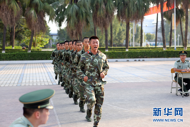 广东深圳新兵，新时代青春力量的崛起